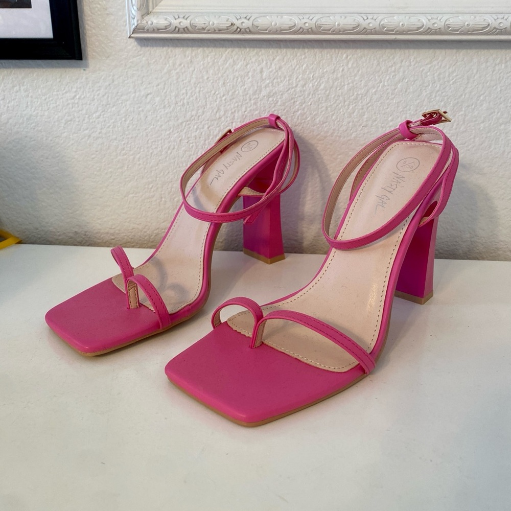 Nasty Gal Pink Strappy Square Toe Heels🩷 Size 7
